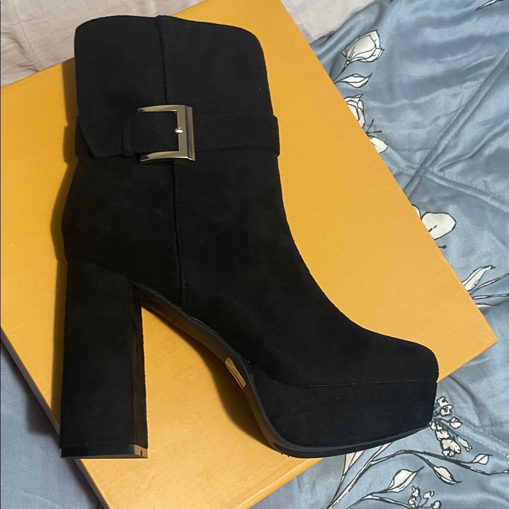 Chase + Chloe Black Heeled Boots